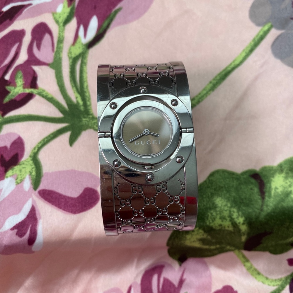 Gucci watch